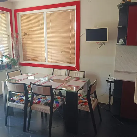 Vendégház синьо лято 3*